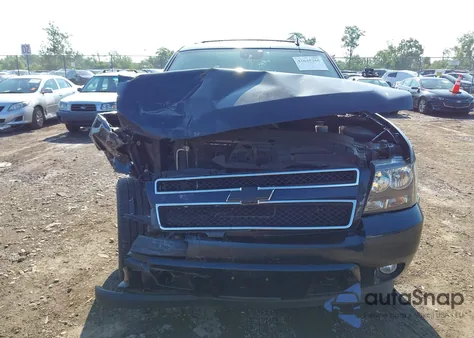 2008 Chevrolet Suburban 1500 Ltz из США, поврежденный, VIN 1GNFK16398J240771